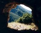 Trou de Saint-Pons  sous la montagne de Lure