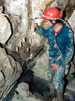 Grotta del Fiume
