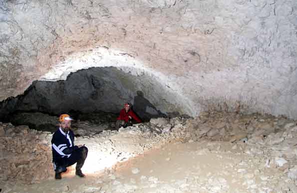Grotte du Maquis