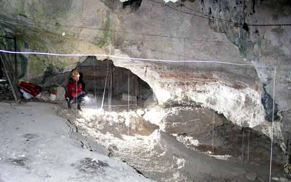 Grotte du Maquis