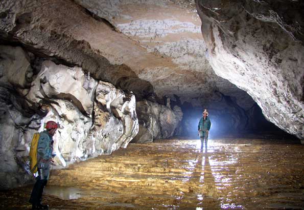 Grotte de Sakany