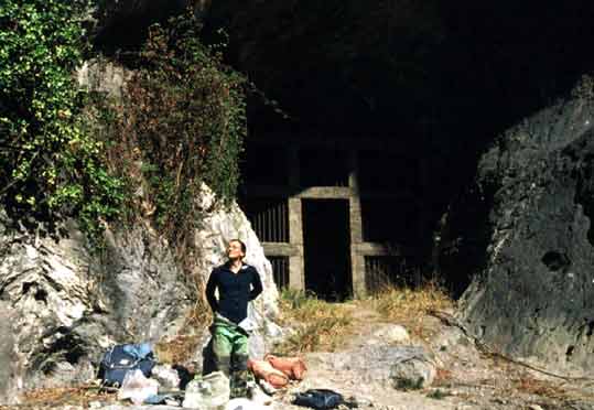 Grotte de Sakany