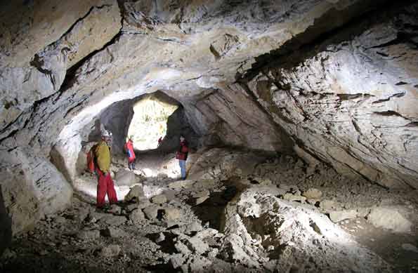 Grotte des Faux-Monnayeurs