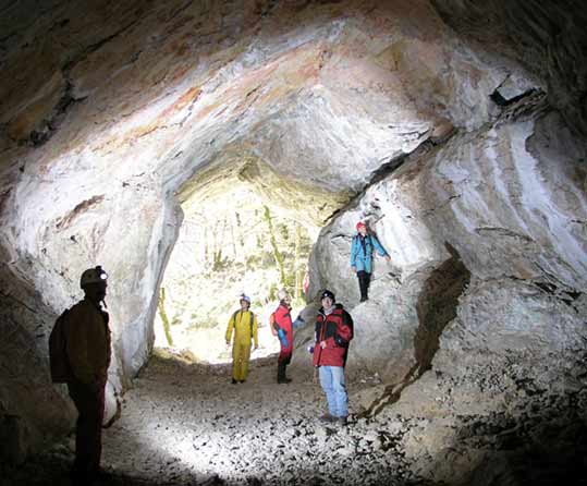Grotte des Faux-Monnayeurs