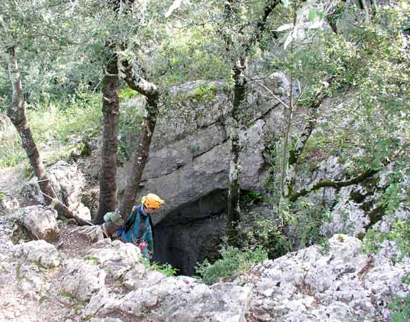 Aven des Neuf Gorges