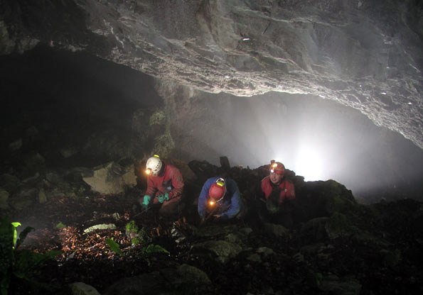 Grotte de Nabails