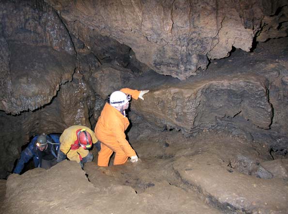 Grotte du Calel