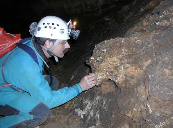 Grotte de Combrière