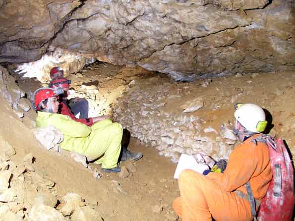 Grotte de Lagnes